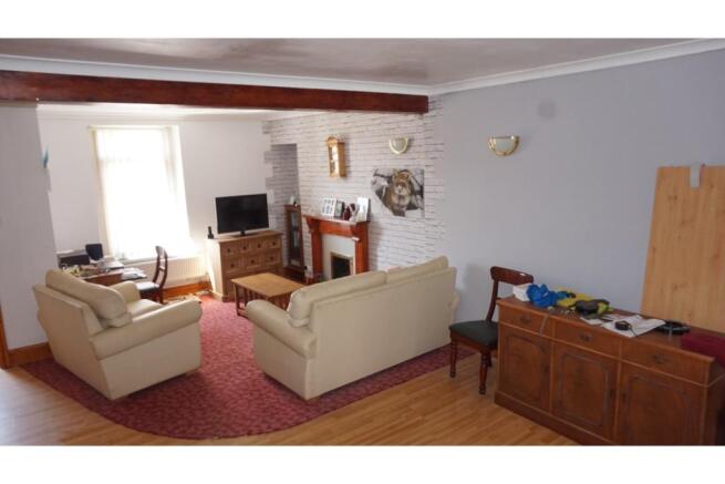Lounge/Dining Room