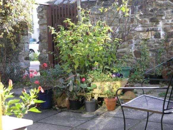 Photo 6