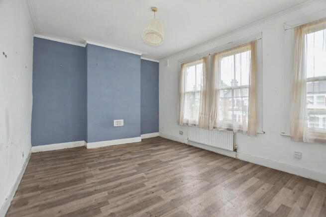 Flat B, 73 Effingham Road, Lee, London, SE12 8NT