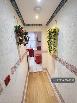 1 bed Flat Share to rent Image 12