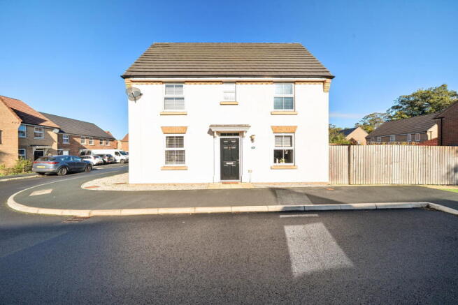 3-bed detached on Wyles Way, Stamford Bridge, York, YO41 1SB, £330,000