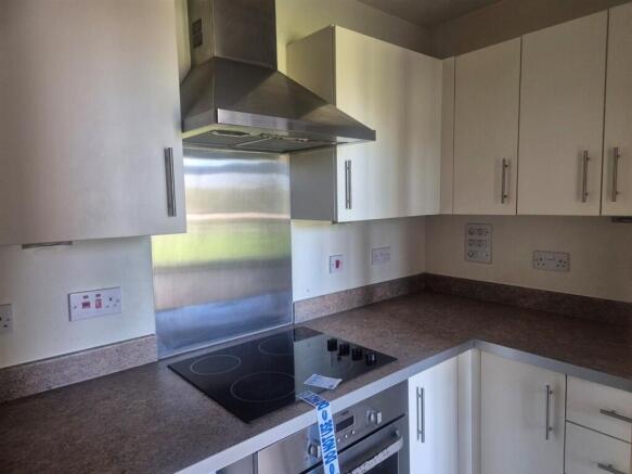 Brunswick Place (3FF), Totton, SOUTHAMPTON photo 3