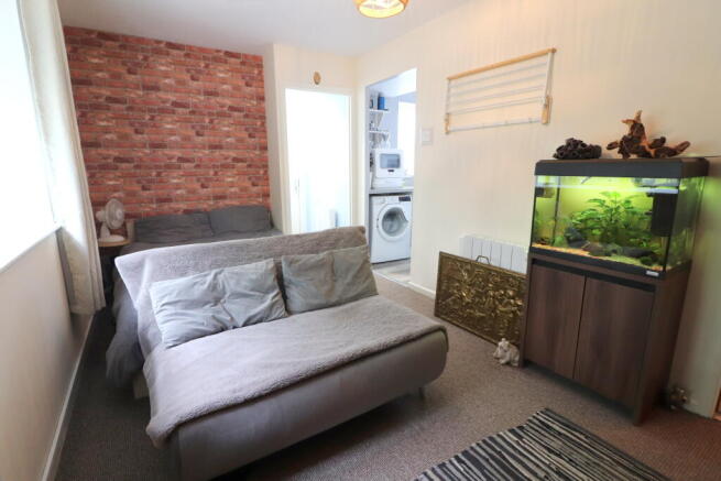 Celandine Drive, Barton Hills, Luton, LU3 4AG photo 4