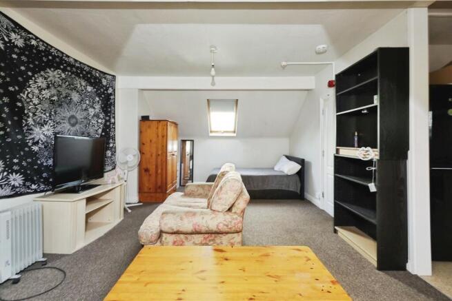 8 bed Terraced for sale Image 12