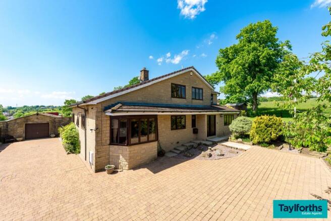 4 bed Detached for sale Image 4
