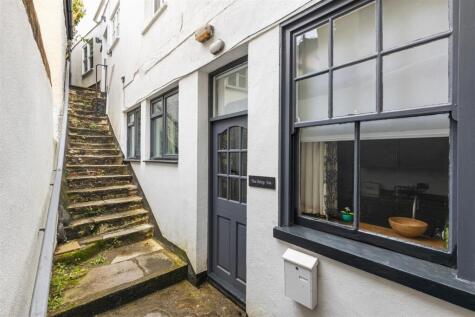 Clarence Street, Dartmouth