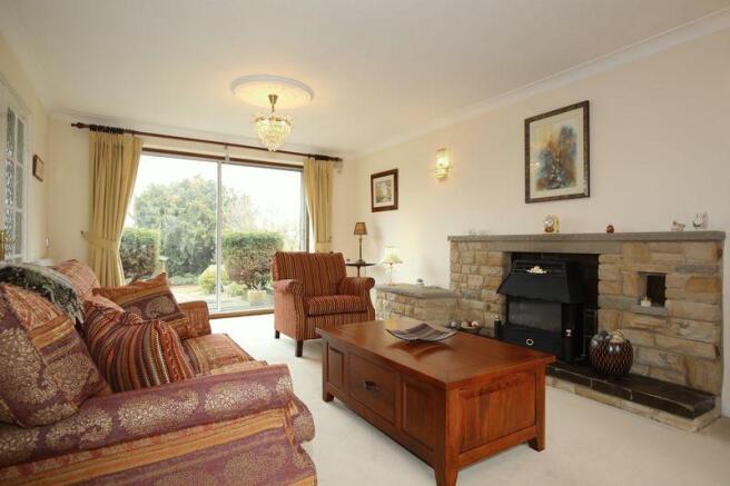 LOUNGE 2