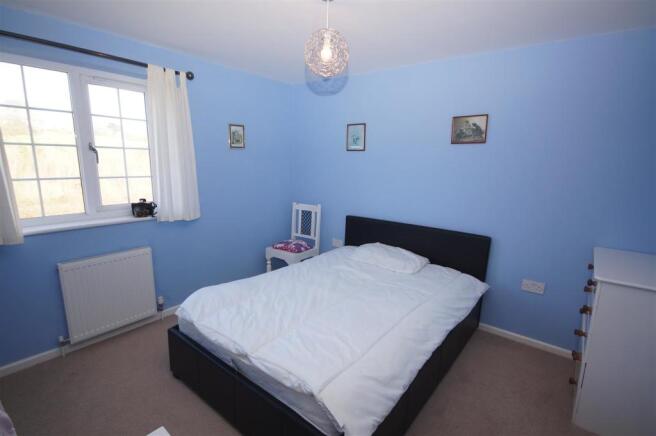 Bedroom 2.JPG