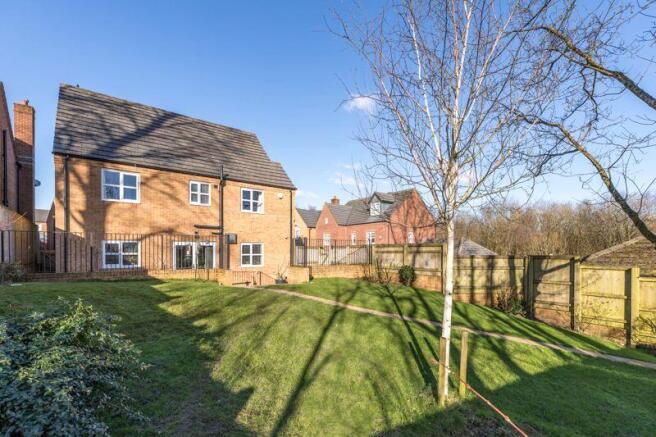 Red Chestnut Close, Billinge, WN5 7AQ photo 3