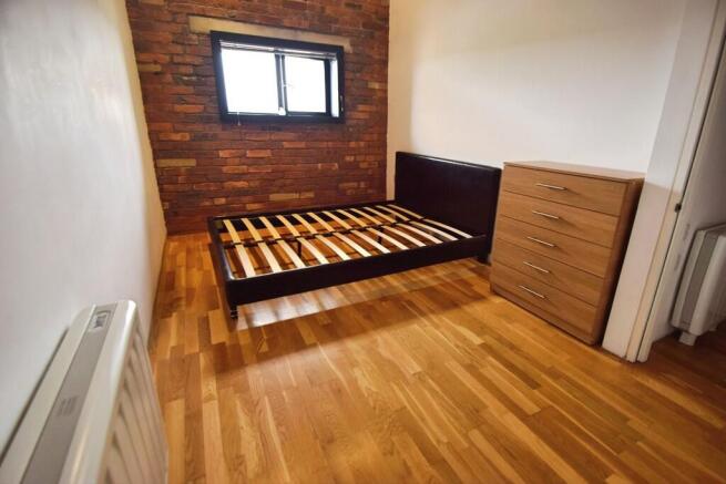 2 bed Apartment to rent Image 8
