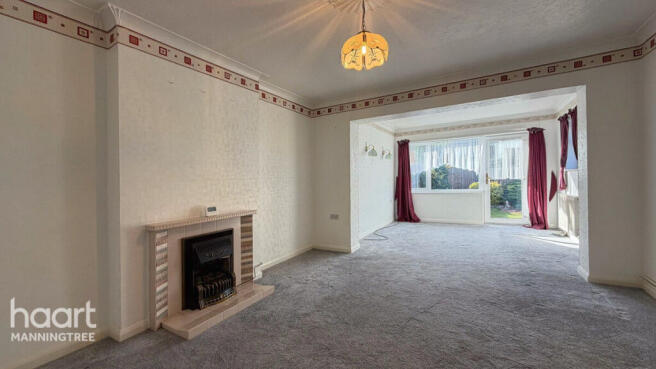 Seaton Close, Lawford, Manningtree, Essex photo 2