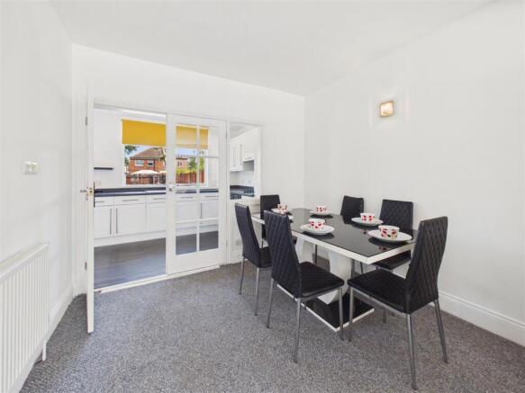 2 bed Semi-Detached for sale Image 6