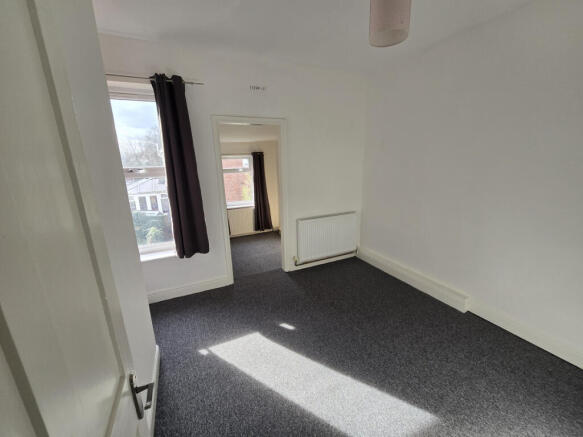 3 bed Terraced to rent Image 8