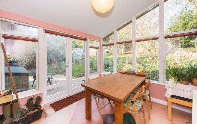 Kitchen/Dining...