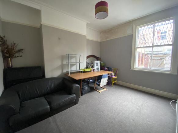 9 Kingsdale Road, Liverpool, Merseyside L18 1LD photo 4