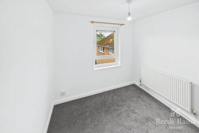 3 bed Apartment to rent Image 9