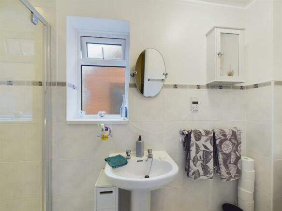 En-Suite shower room.