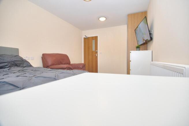 Apartment in Bristol - View 4
