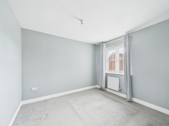 3 bed Semi-Detached to rent Image 11