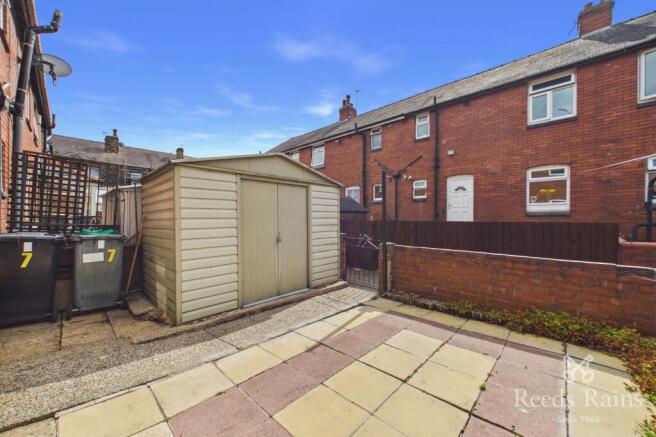 3 bed Terraced for sale Image 8