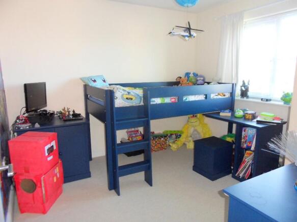 BEDROOM 2