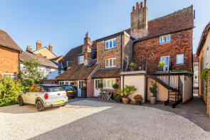 3, Mullins Court, Church Street, Dorking RH4 1GG