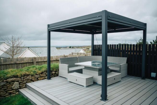 Pergola & Decking