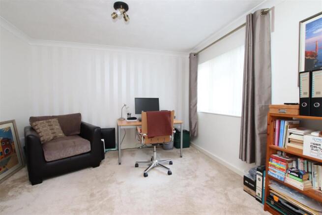 Bedroom 2.JPG