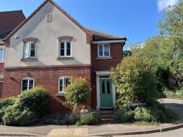 2, Dennetts Close, Daventry NN11 9AE