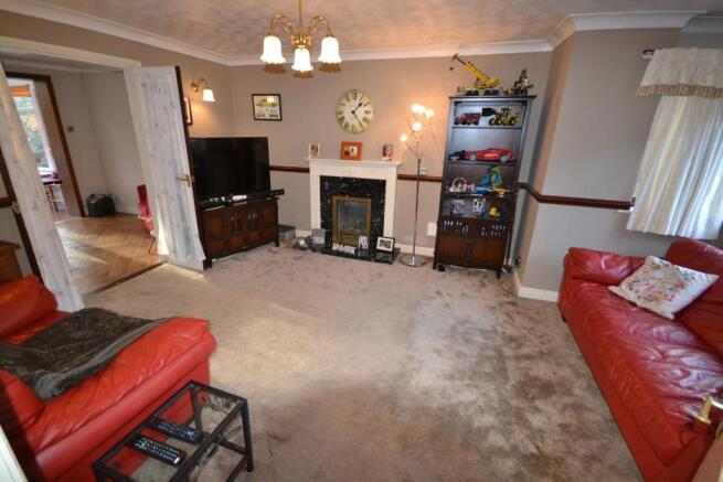 FAMILY LOUNGE