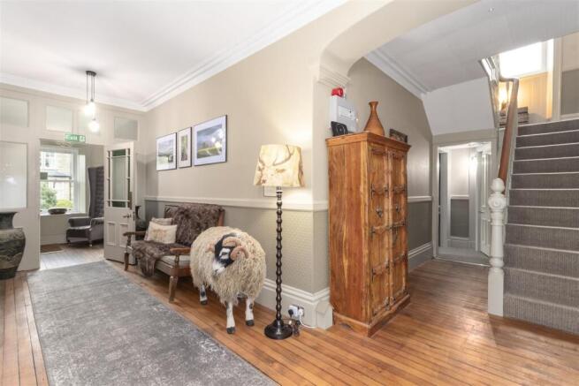 7 bed Detached for sale Image 7