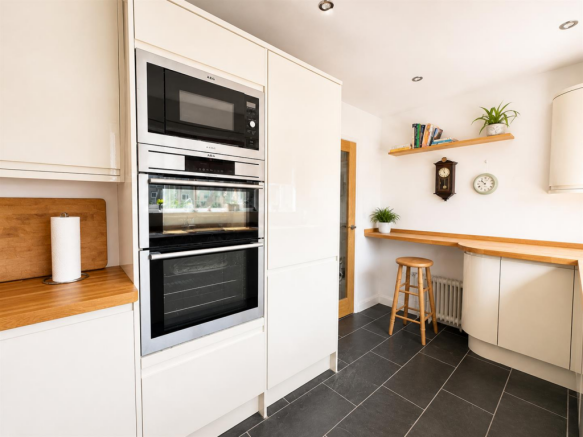 kitchen 2.png