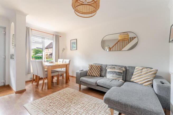 53, Hawthorn Crescent, Bristol BS49 11 5.jpg
