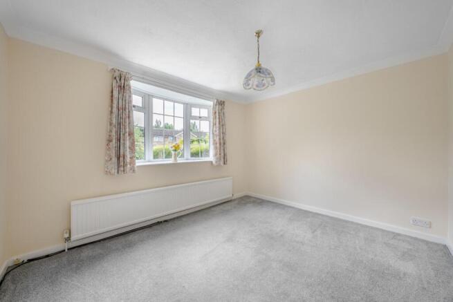 4 bed Detached Bungalow for sale Image 9