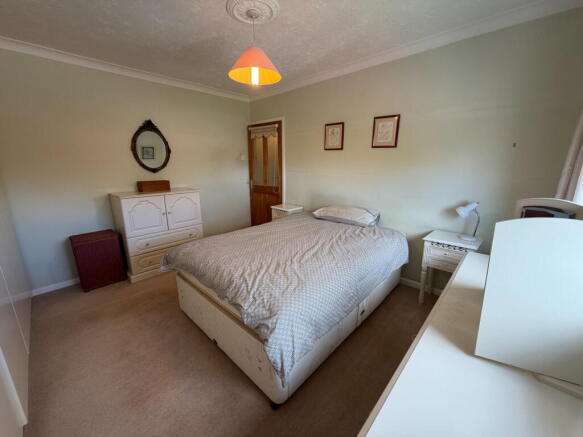3 bed Terraced for sale Image 12