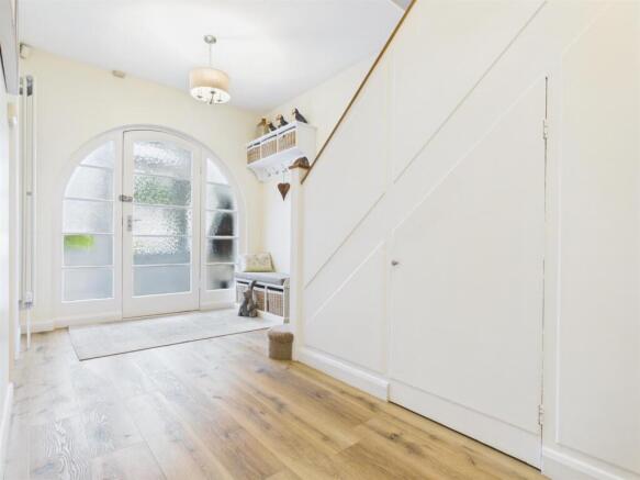 4 bed Detached for sale Image 11