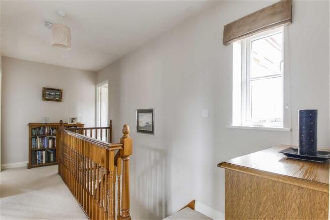 FIRST FLOOR LANDING