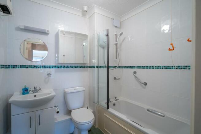Bathroom.jpg
