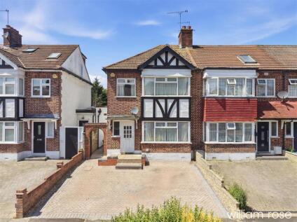 Glastonbury Avenue, Woodford Green