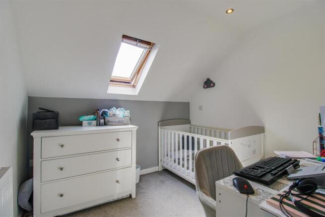 3 bed Town House for sale Image 9