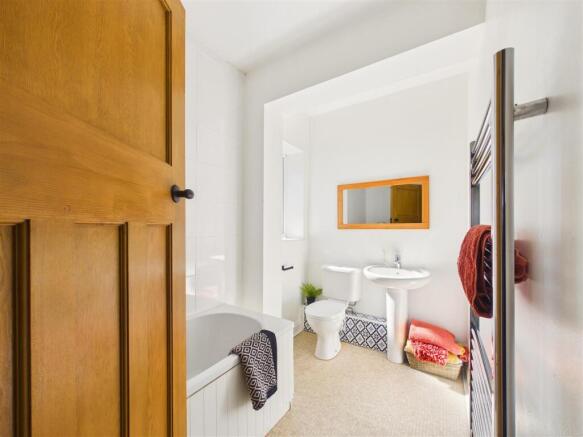 3 bed End of Terrace for sale Image 8