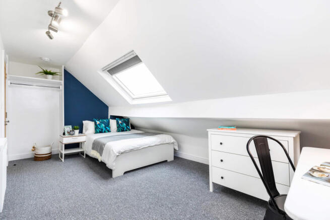 6 bed House to rent Image 6