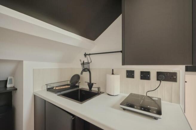 1 bed House Share to rent Image 6