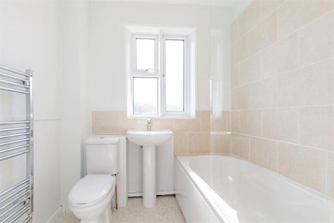 10 Heather Way-8.jpg