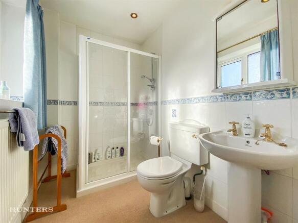 Bedroom 2 En-suite
