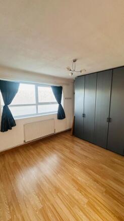 Spacious 2 Bedroom Flat To Rent ¿ Eastern Avenu