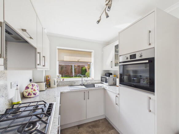 3 bed Semi-Detached for sale Image 5