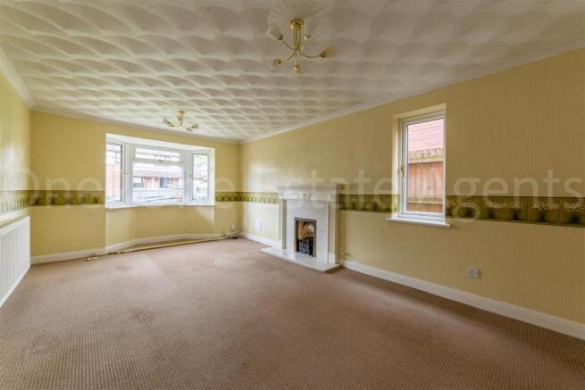 14 Gifford Close-11.jpg