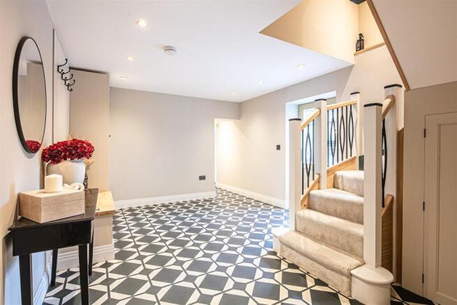 4 bed Detached for sale Image 12