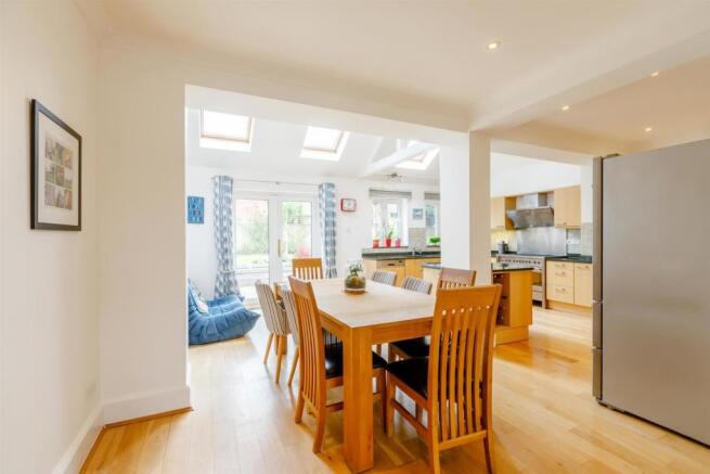 Dining Area.jpg